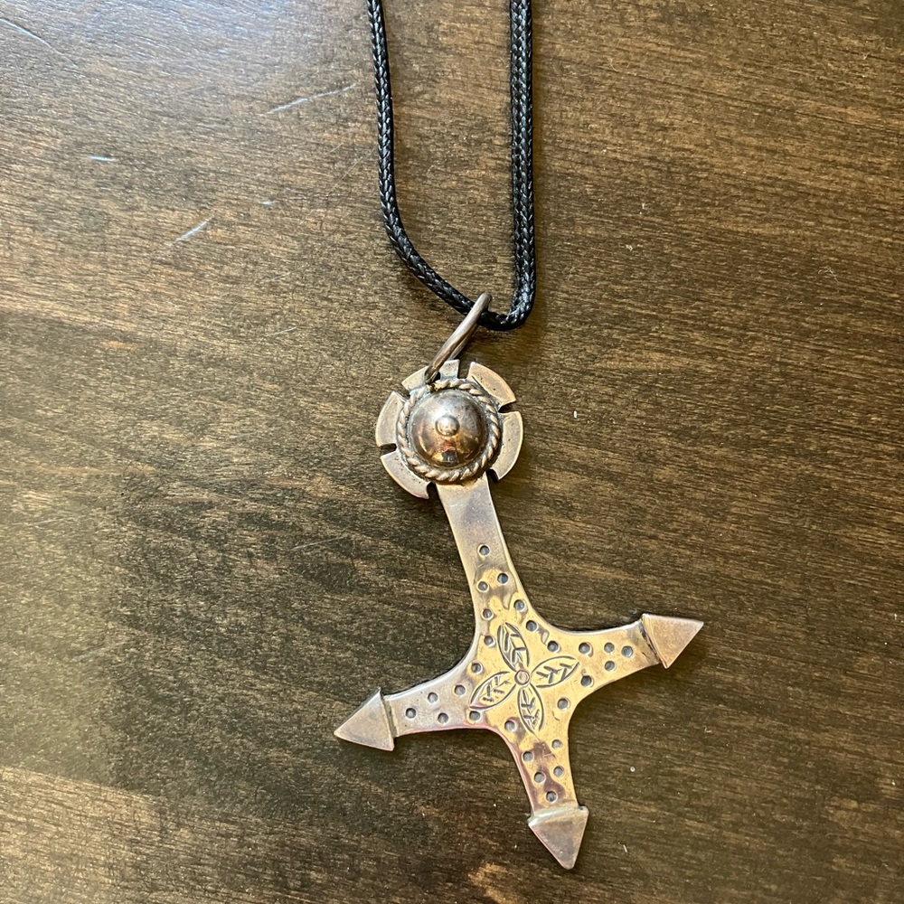 Vintage handcrafted sterling silver cross pendant .925